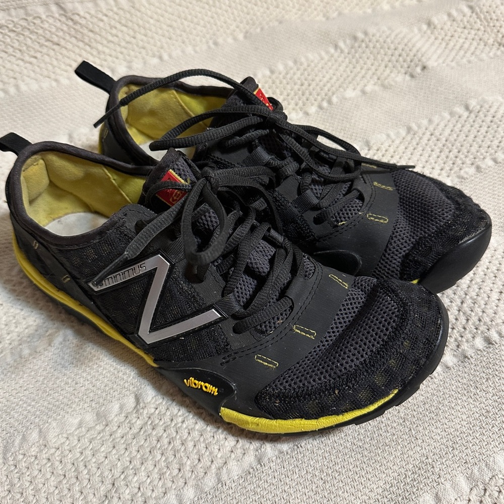 New Balance MT10GY Minimus Trail Running Shoes Men Sz 8.5 Black Barefoot Shoe